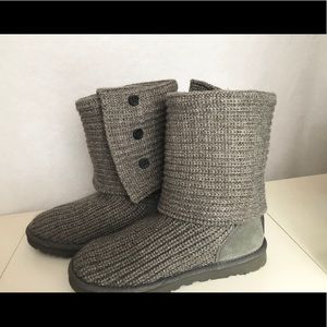 NEW Women’s size 8 cardy knit UGG boots
